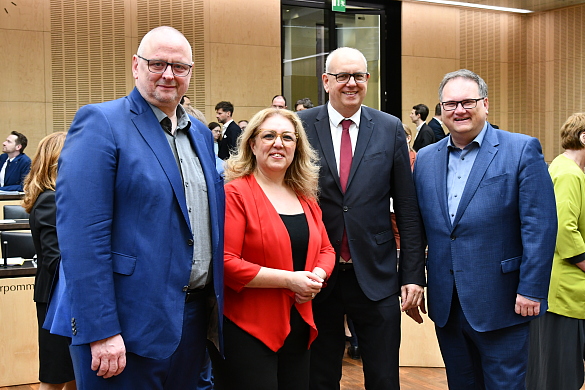 Auf dem Bild sind Staatsrat Dr. Joachim | Senatorin Özlem Ünsal | Bürgermeister und Präsident des Senats Dr. Bovenschulte | Bürgermeister Björn Fecker  zu sehen.
