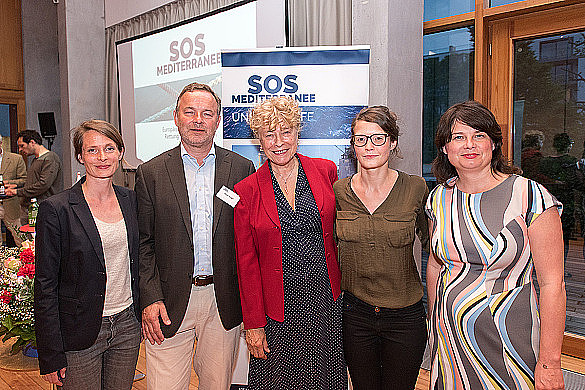 Foto (v.l.): Verena Papke (Project Management SOS Mediterranee); Klaus Vogel, Gesine Schwan, Caterina Lobenstein und Staatsrätin Ulrike Hiller