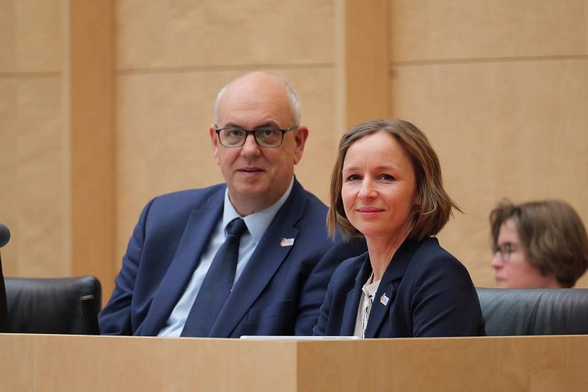 Bürgermeister und Präsident des Senats, Dr. Andreas Bovenschulte und Die Bevollmächtigte beim Bund und für Europa, Staatsrätin Nancy Böhning im Bundesrat