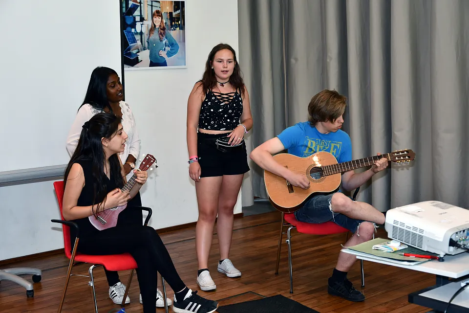 Engagierte Jugendliche aus Bremen in Berlin