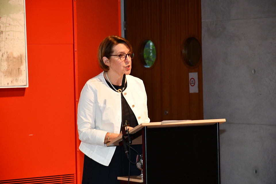 Vernissage zur Ausstellung "BIK Galerie 149 zu Gast in Berlin"